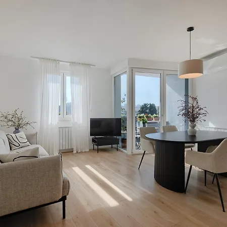 Fiorea - Center With Private Garage Parking Pula