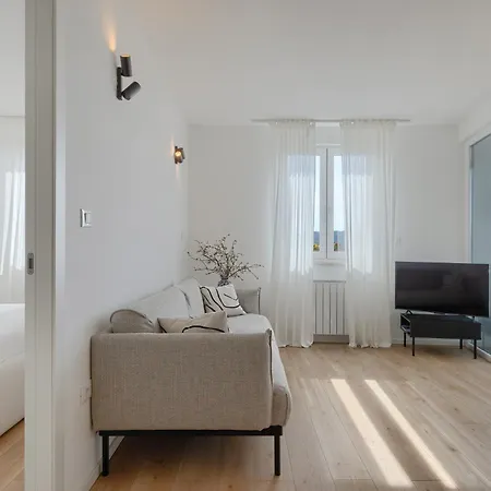 Appartement Fiorea - Center With Private Garage Parking *