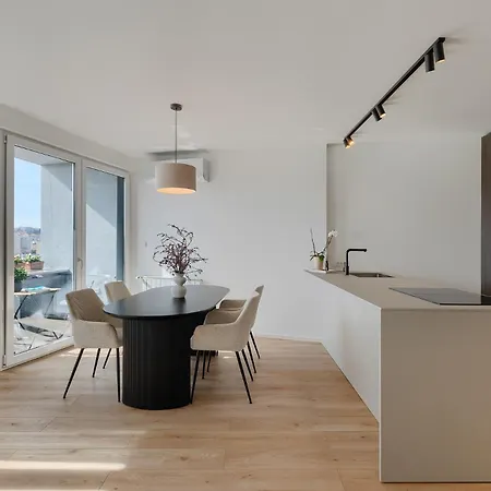Fiorea - Center With Private Garage Parking Appartement