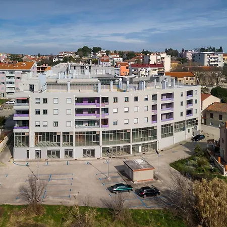 Fiorea - Center With Private Garage Parking Appartement