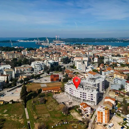 Fiorea - Center With Private Garage Parking Pula