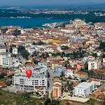 Apartment Fiorea - Center With Private Garage Parking