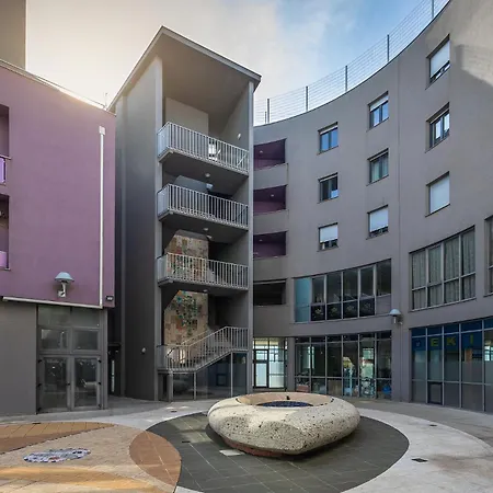 Fiorea - Center With Private Garage Parking شقة *