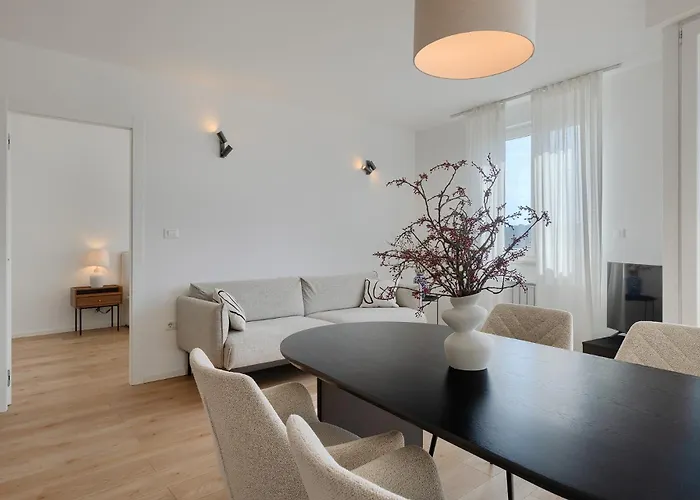 Fiorea Apartment *